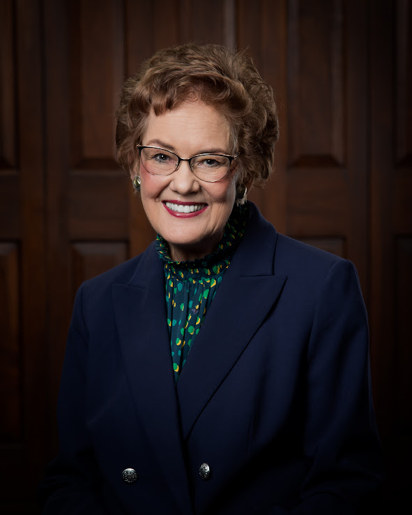 Penny Warren Headshot